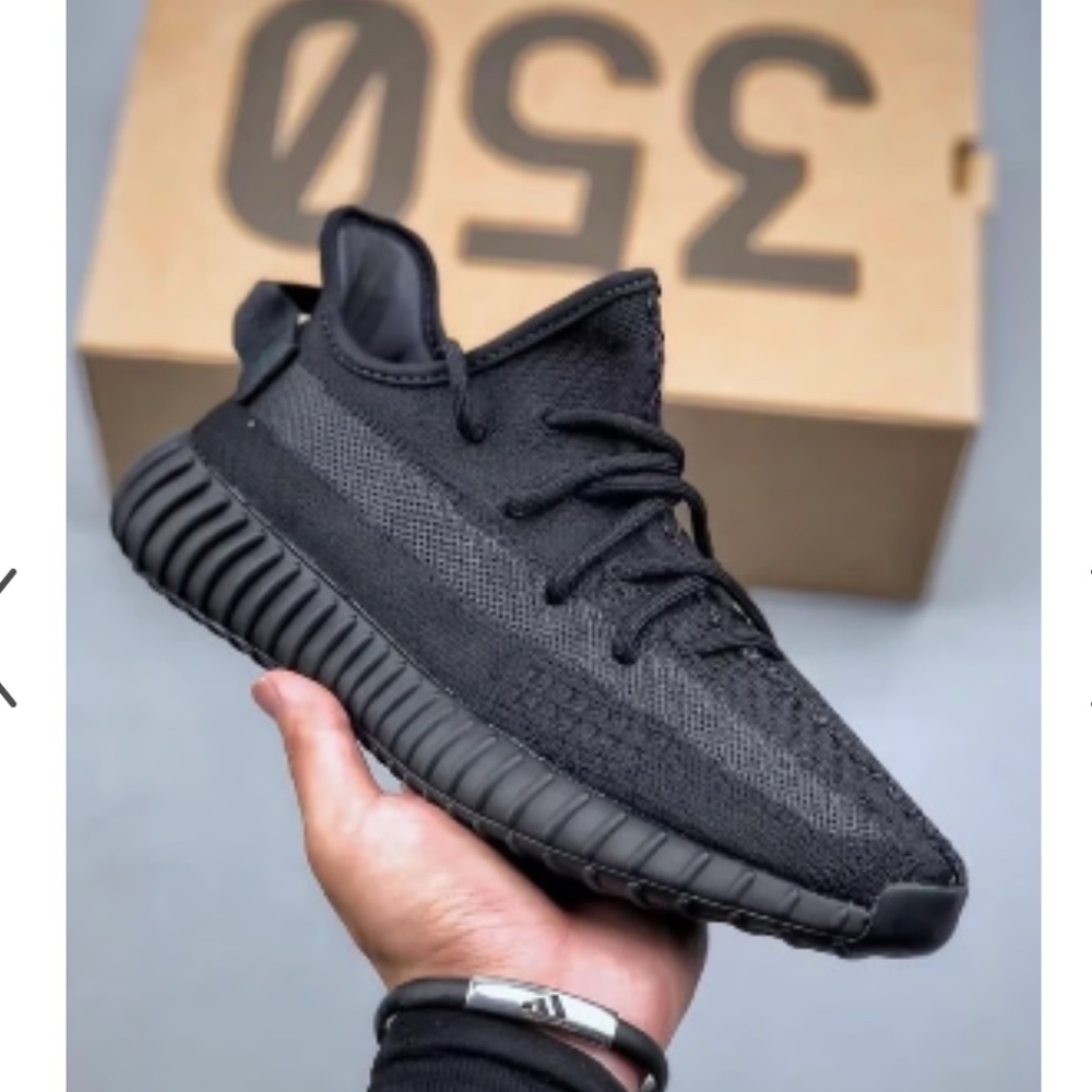 Yeezy Boost 350 V2
